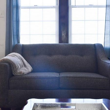 Beautiful 3 Bedroom Home Cozy Front And Back Porch Munhall Eksteriør bilde